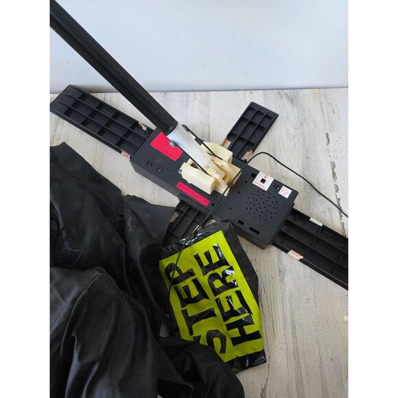 Tekky AS IS rising grave zombie Halloween prop decor - Picture 8 of 8